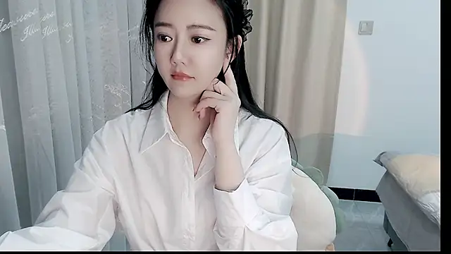 zoe-keke online show from 8, 3, 2025