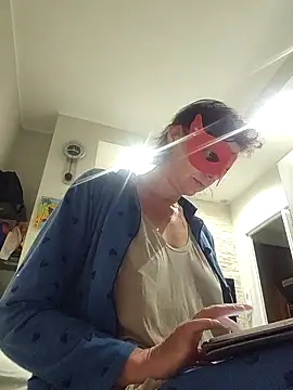 Vagabondainnamorata online show from 12, 10, 2025