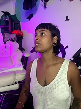 LollaByer online show from 30, 10, 2025