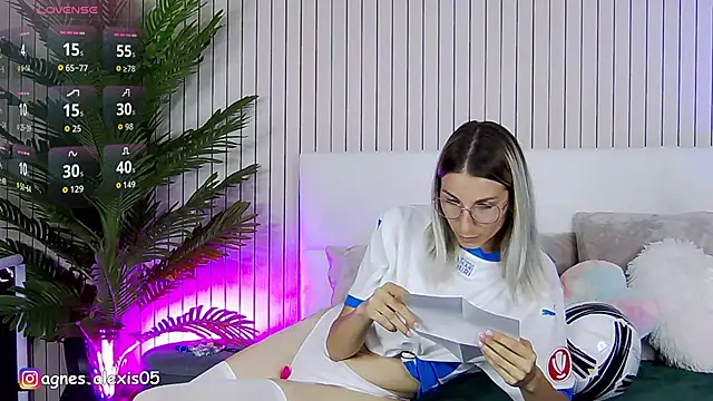 AgnesAlexis online show from 17, 6, 2026