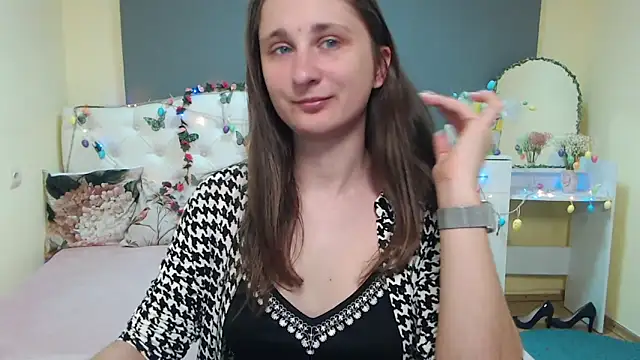 MichelLeee online show from 2, 4, 2026