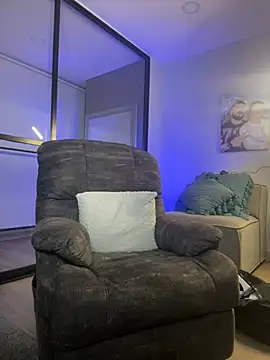 Snapshot of DimitriSullivan_ chatting on 2, 3, 2025 DimitriSullivan  online show from 2, 3, 2025