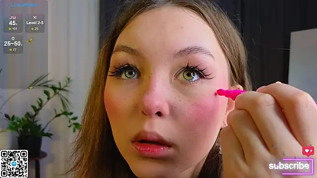 GwendolynFinch online show from 2, 3, 2025