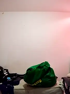 Snapshot of nicolle_milf1978 chatting on 15, 4, 2026 nicolle milf1978 online show from 15, 4, 2026