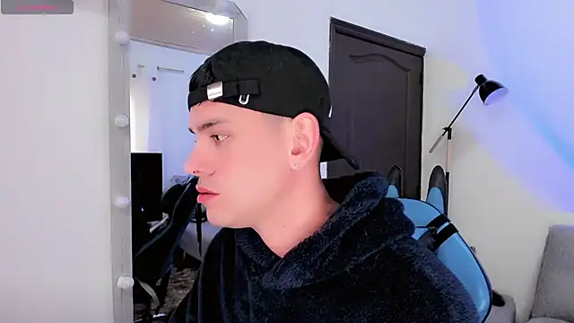 Snapshot of joe_jhon chatting on 5, 2, 2025 joe jhon online show from 5, 2, 2025