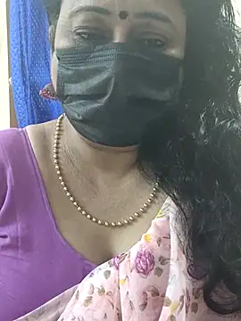 Snapshot of rekha_naier chatting on 18, 9, 2025 rekha naier online show from 18, 9, 2025