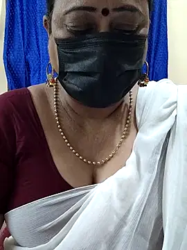 Snapshot of rekha_naier chatting on 3, 10, 2025 rekha naier online show from 3, 10, 2025
