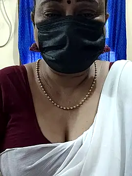Snapshot of rekha_naier chatting on 5, 10, 2025 rekha naier online show from 5, 10, 2025
