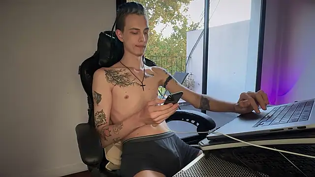 Snapshot of Den_BlueXx chatting on 20, 2, 2026 Den BlueXx online show from 20, 2, 2026