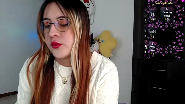 Snapshot of SarahXRusso chatting on 7, 1, 2025 SarahXRusso online show from 7, 1, 2025