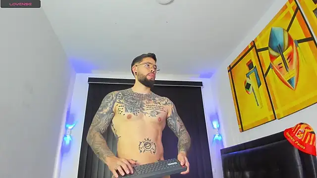 connor santtos online show from 18, 3, 2025