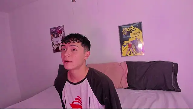 Snapshot of crushnier chatting on 5, 12, 2024 crushnier online show from 5, 12, 2024