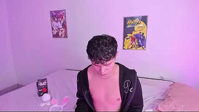 Snapshot of crushnier chatting on 4, 2, 2025 crushnier online show from 4, 2, 2025