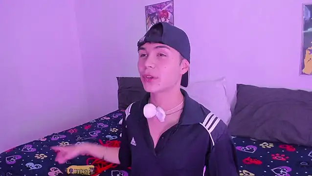 Snapshot of crushnier chatting on 4, 3, 2025 crushnier online show from 4, 3, 2025