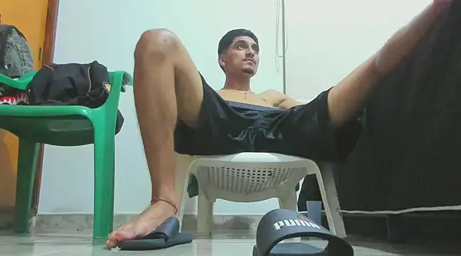 Snapshot of latin_bbc chatting on 8, 1, 2025 latin bbc online show from 8, 1, 2025