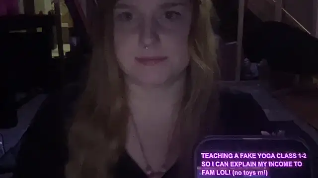 Snapshot of thickgingergoddess chatting on 5, 2, 2025 thickgingergoddess online show from 5, 2, 2025