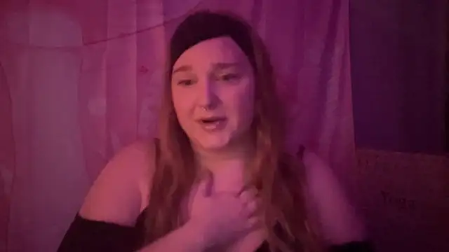 Snapshot of thickgingergoddess chatting on 13, 3, 2025 thickgingergoddess online show from 13, 3, 2025