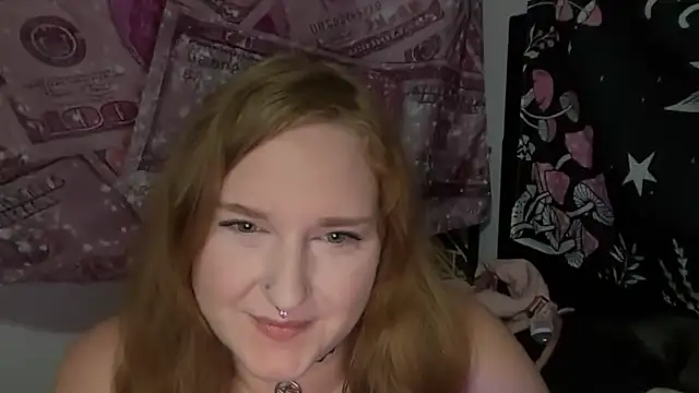 Snapshot of thickgingergoddess chatting on 4, 10, 2025 thickgingergoddess online show from 4, 10, 2025