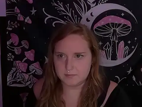 Snapshot of thickgingergoddess chatting on 6, 10, 2025 thickgingergoddess online show from 6, 10, 2025