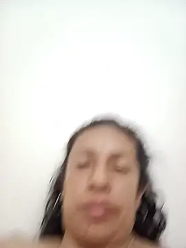yaz guzman online show from 9, 7, 2026
