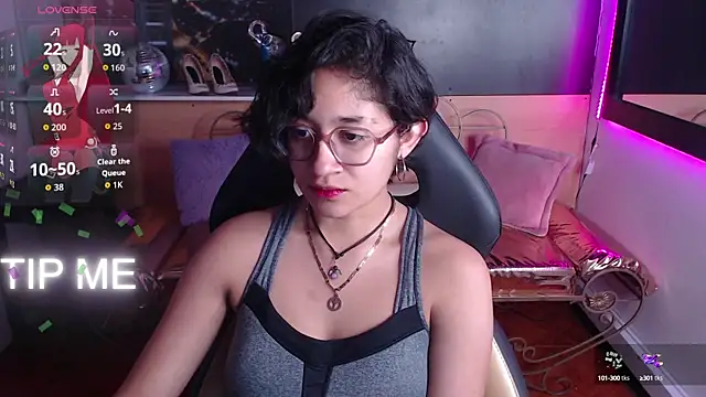 Lili Gomez  online show from 6, 10, 2025
