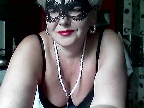 Snapshot of Lisa_Suzie chatting on 15, 6, 2026 Lisa Suzie online show from 15, 6, 2026