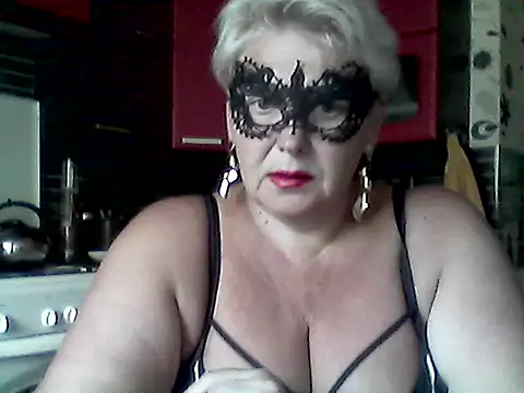 Snapshot of Lisa_Suzie chatting on 26, 6, 2026 Lisa Suzie online show from 26, 6, 2026