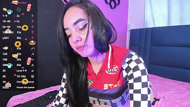 dakota-bright01 online show from 7, 1, 2025