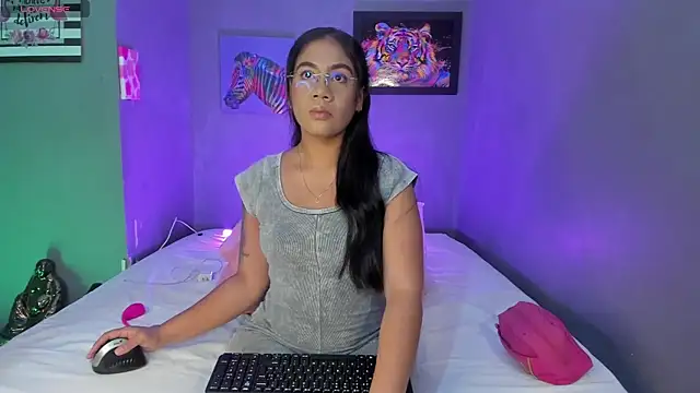 Snapshot of PammelaRoss1 chatting on 4, 6, 2026 PammelaRoss1 online show from 4, 6, 2026