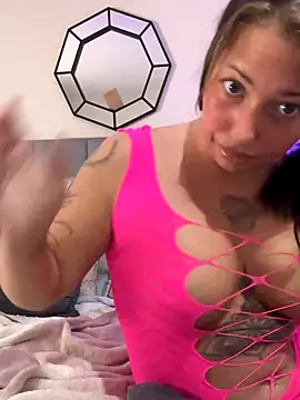 Snapshot of Hollyhudson123 chatting on 24, 9, 2025 Hollyhudson123 online show from 24, 9, 2025