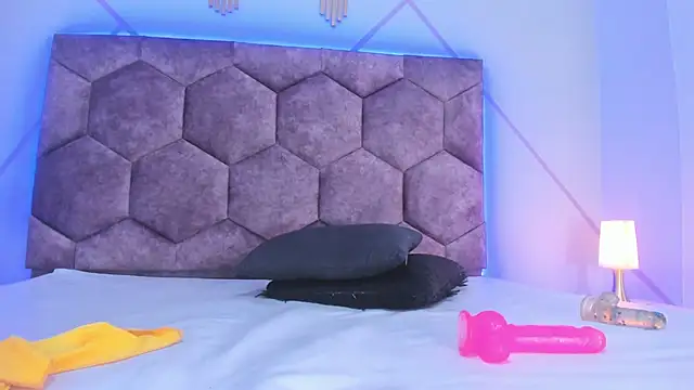 Snapshot of aggy_castel chatting on 13, 1, 2025 aggy castel online show from 13, 1, 2025