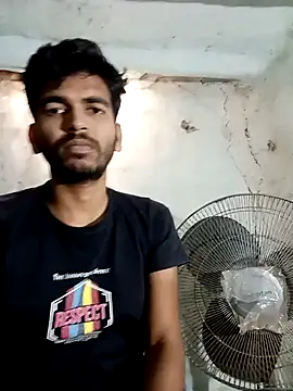 Snapshot of Roni1028 chatting on 12, 12, 2024 Roni1028 online show from 12, 12, 2024