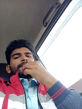 Snapshot of Roni1028 chatting on 5, 1, 2025 Roni1028 online show from 5, 1, 2025