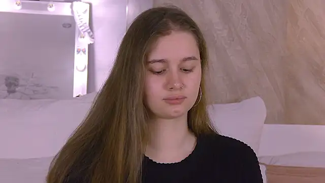 Snapshot of EllieHayes chatting on 1, 3, 2026 EllieHayes online show from 1, 3, 2026