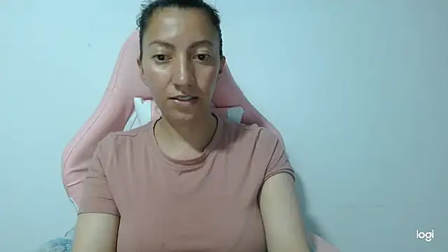 Snapshot of kaybabyhot chatting on 10, 10, 2025 kaybabyhot online show from 10, 10, 2025