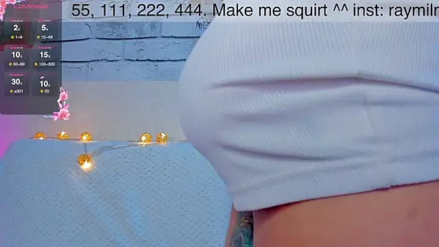 Snapshot of AliceMilman chatting on 10, 12, 2024 AliceMilman online show from 10, 12, 2024