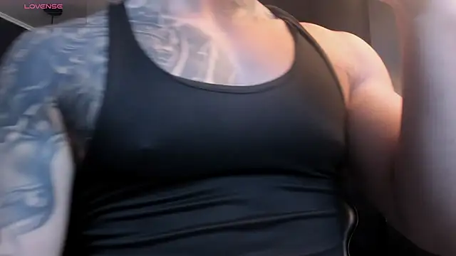 Flynn Riider online show from 3, 12, 2025