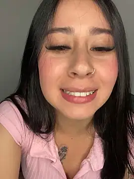 Snapshot of Zoee_t chatting on 17, 10, 2025 Zoee t online show from 17, 10, 2025