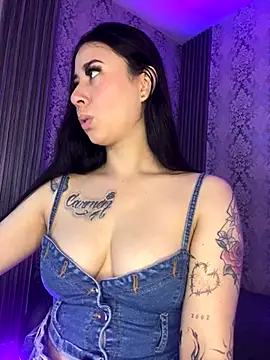 Snapshot of Zoee_t chatting on 14, 11, 2025 Zoee t online show from 14, 11, 2025