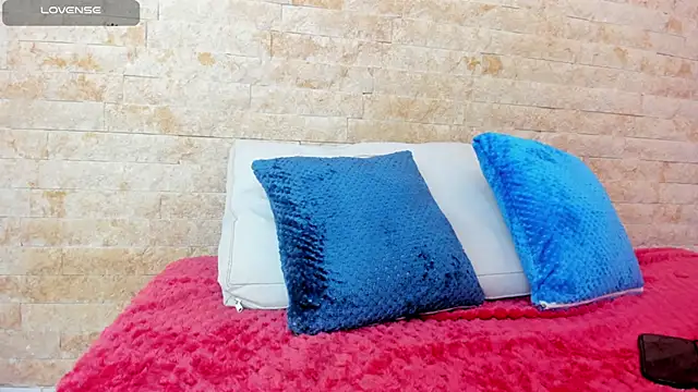 Snapshot of mia_roldan_ chatting on 22, 10, 2025 mia roldan online show from 22, 10, 2025