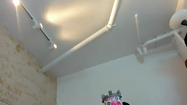 Snapshot of mia_roldan_ chatting on 18, 12, 2025 mia roldan online show from 18, 12, 2025