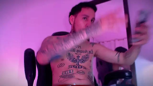 Snapshot of Junihn0 chatting on 23, 9, 2025 Junihn0 online show from 23, 9, 2025