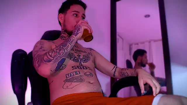 Snapshot of Junihn0 chatting on 24, 9, 2025 Junihn0 online show from 24, 9, 2025