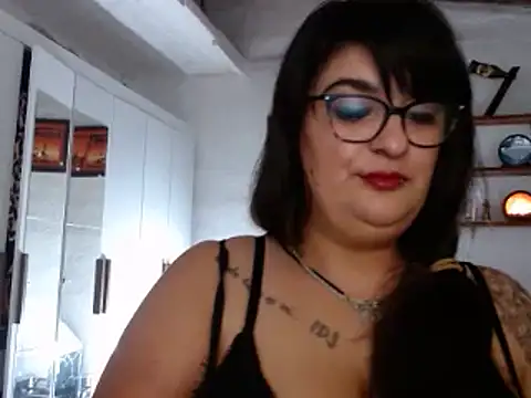 Snapshot of infiernowoman23 chatting on 4, 1, 2025 infiernowoman23 online show from 4, 1, 2025