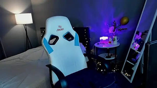 Lexy-Woorhez online show from 6, 2, 2025