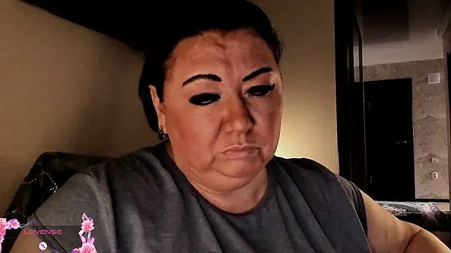 SexxyDreams1 online show from 19, 9, 2025