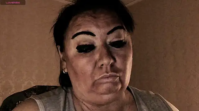 SexxyDreams1 online show from 6, 3, 2026