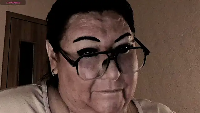 SexxyDreams1 online show from 14, 4, 2026