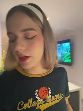 NicoleCut online show from 9, 4, 2026