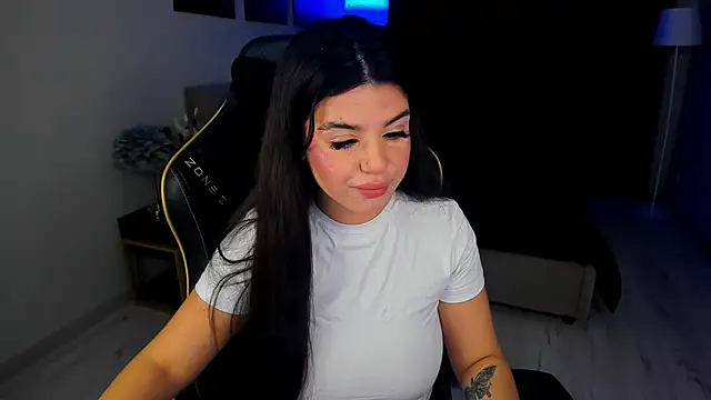 AlluringAriel online show from 24, 11, 2025